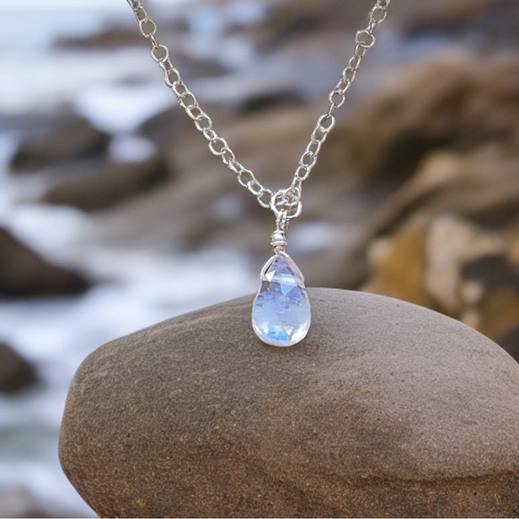 Hand Made Moonstone Necklace - Picture 6 of 9